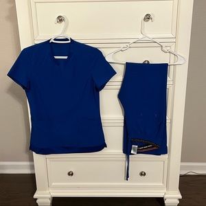 HeartSoul scrub set Royal blue XS/XSR